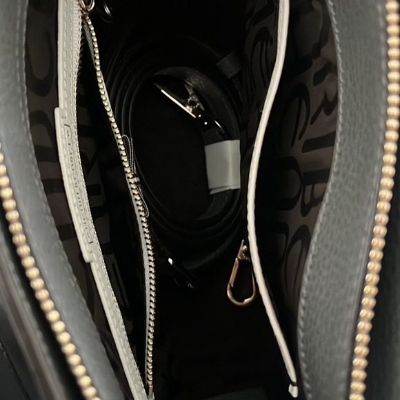 Henri Bendel Purse, Carlyle Crossbody - Picture 7 of 8